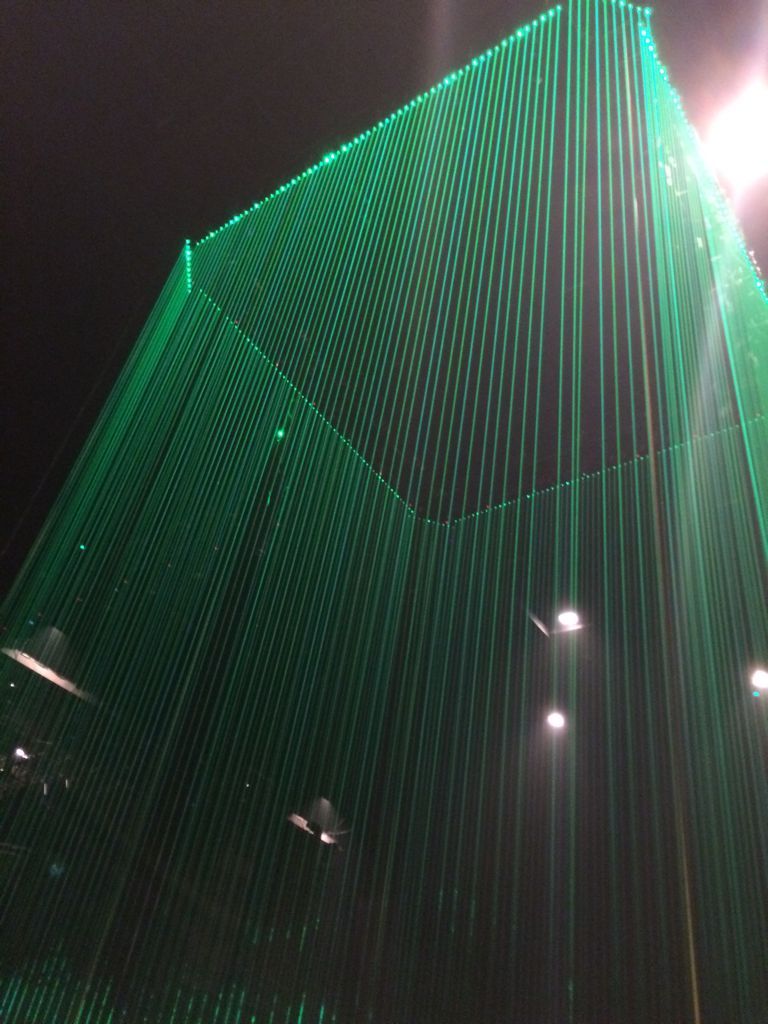 Photo of a laser cage simulated thanks to laser beams