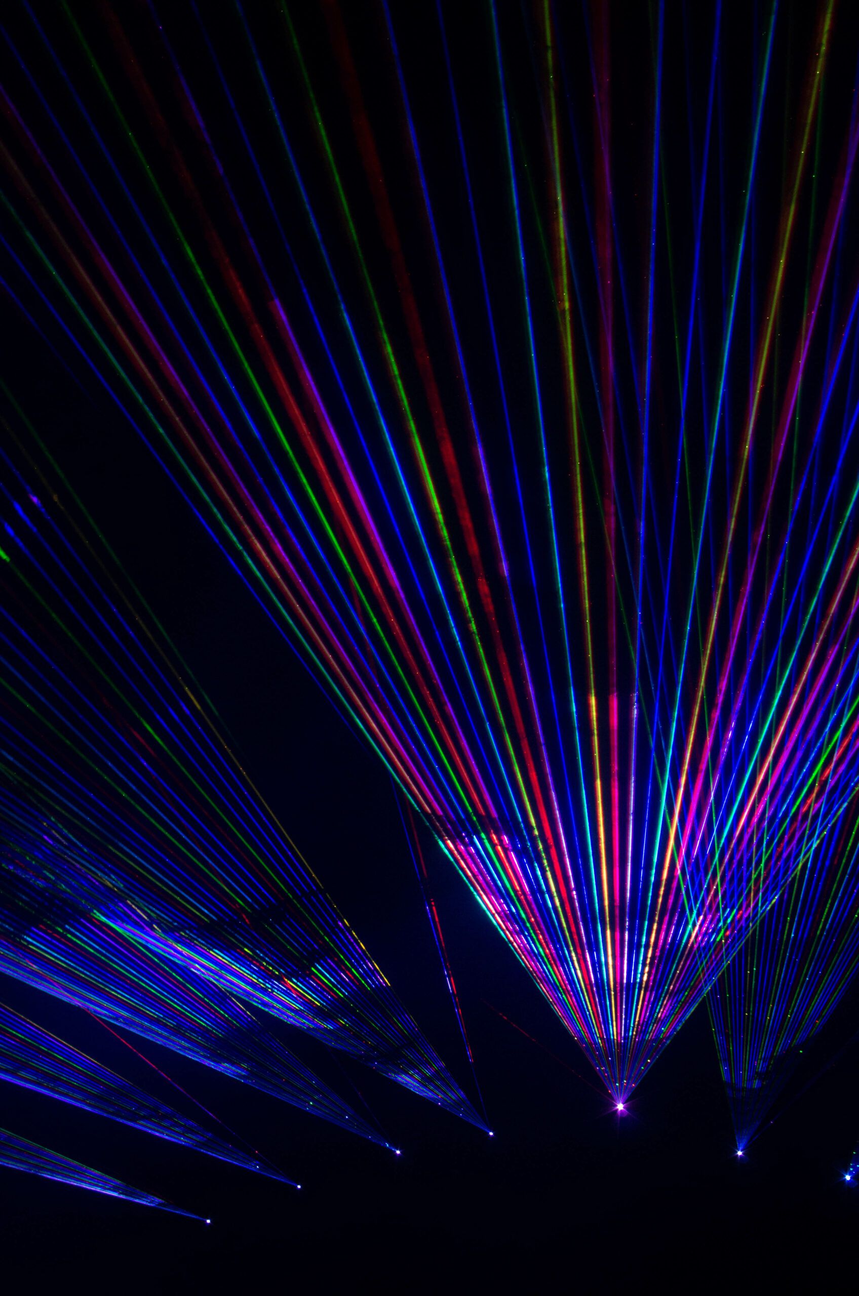 Multicolor spectrum generated by lasers