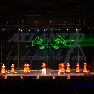 Europe Évènement - Photo of people dancing with fountains and projection of Christmas illustrations on water screens